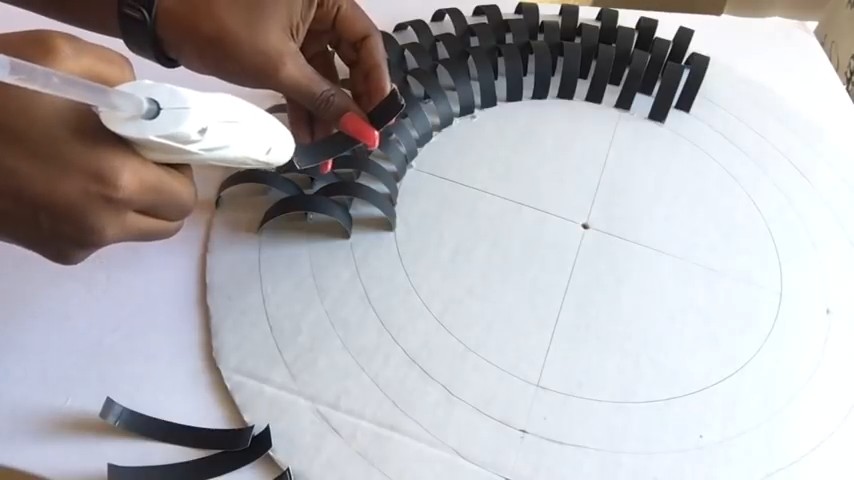 DIY Spiegel mit Metallrahmen